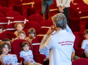 Bambini al teatro Galli