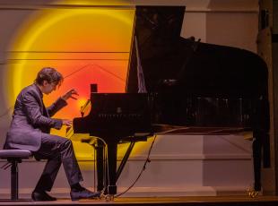 Alexander Romanovsky alla Piazza sull'Acqua