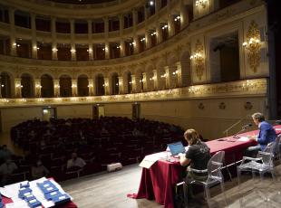 consulta dello sport al teatro galli