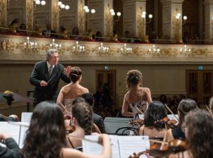 Riccardo Muti torna al Teatro Galli sul podio del Nabucco di Verdi 