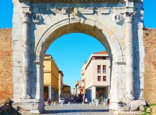 arco di augusto 