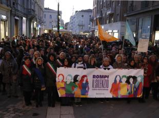 "è per te" camminata contro violenza donne 2023