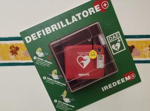 defibrillatore geo referenziato e collegato alla rete del 118.