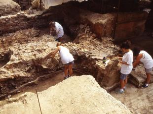 Interventi di restauro eseguiti durante le attività di scavo archeologico